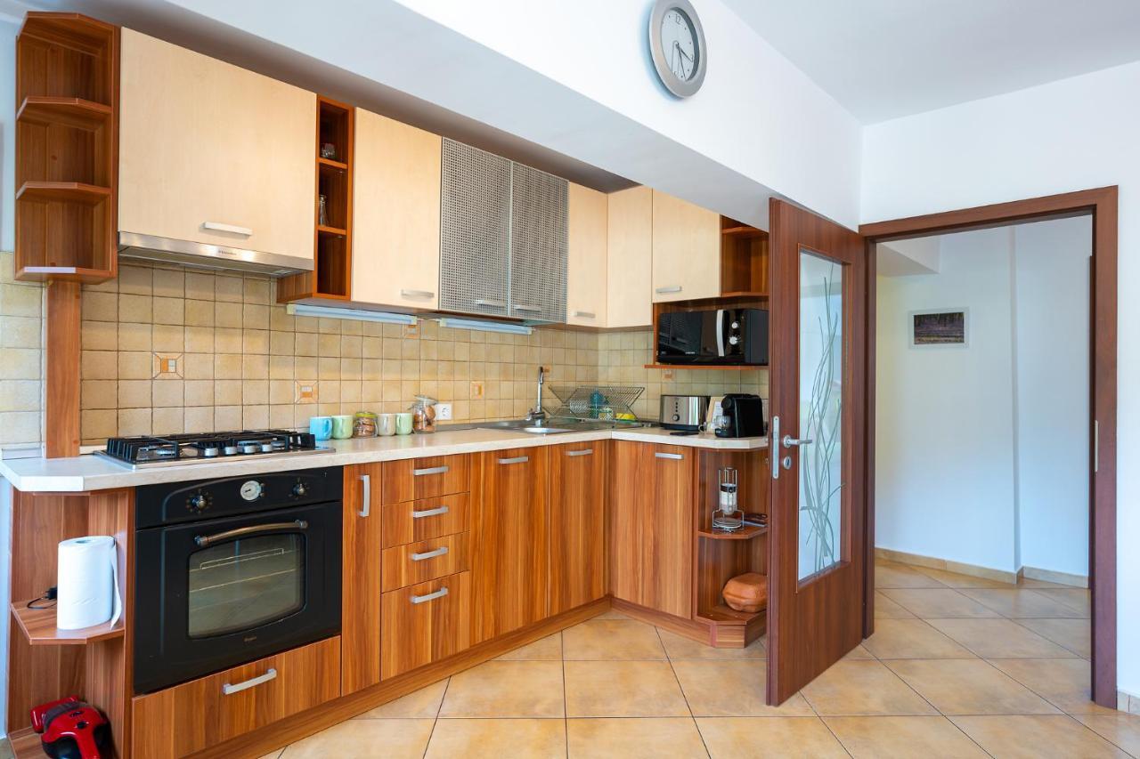 Metropolitan Wildscape View Apartment บราชอฟ ภายนอก รูปภาพ