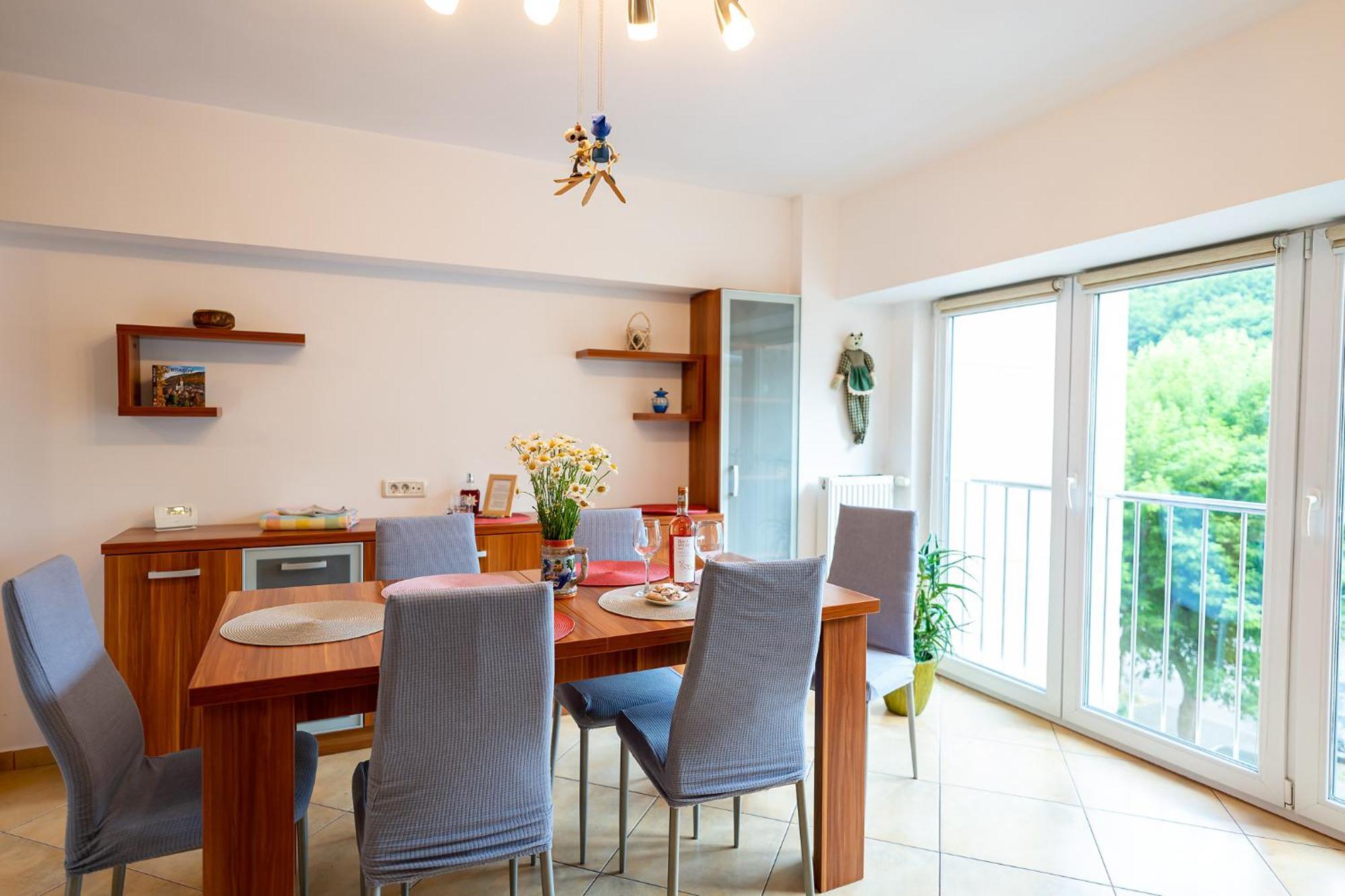 Metropolitan Wildscape View Apartment บราชอฟ ภายนอก รูปภาพ